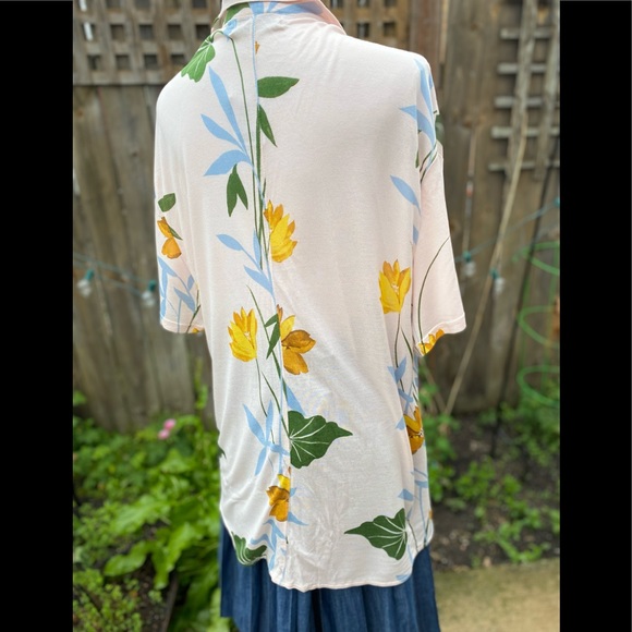 Urban outfitters pink rose soft Hawaiian shirt L perfect summer shirt NWT - Picture 5 of 9